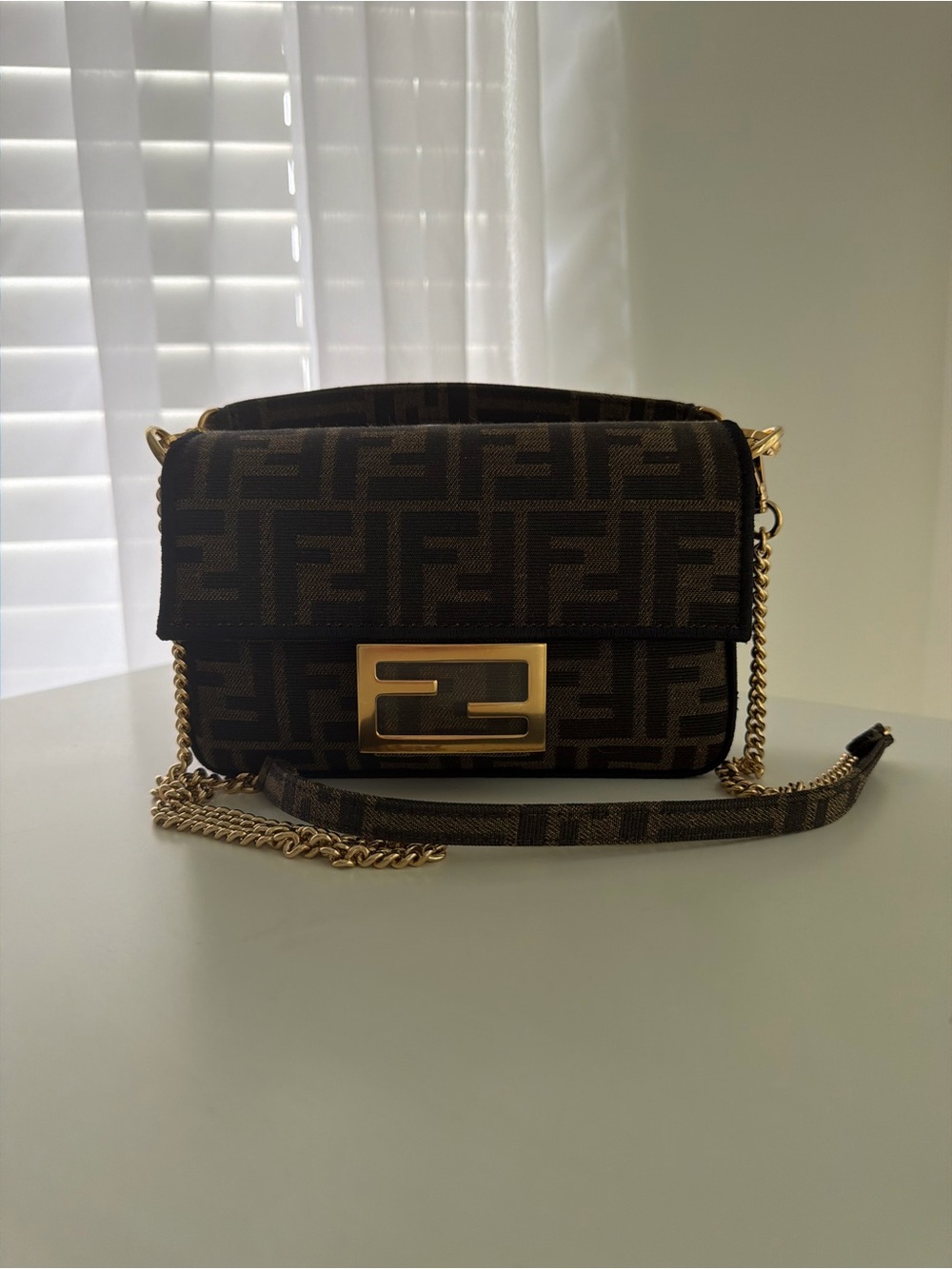 BRAND NEW Fendi Brown Mini Baguette Crossbody Bag with Gold Hardware